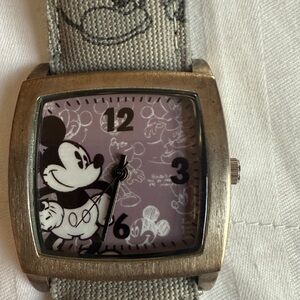 Disney Park original, Gray strap & face directly from WDW - Mickey Mouse Watch